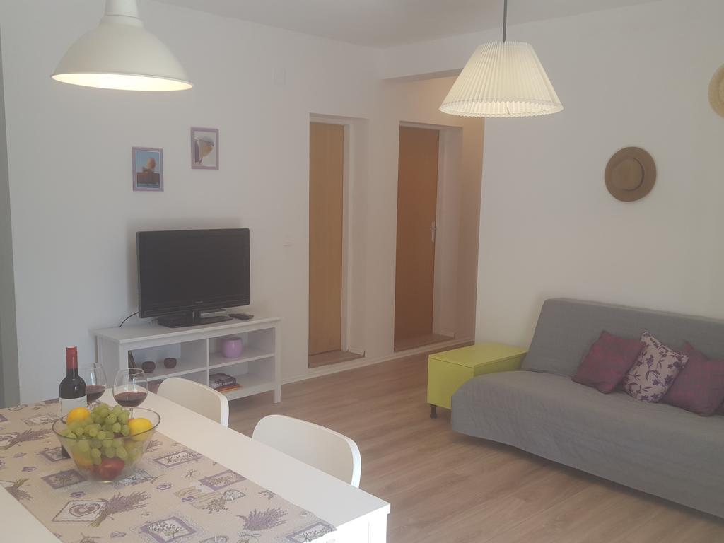 Holiday Home Lola تْسْغيكفانِتْسا المظهر الخارجي الصورة